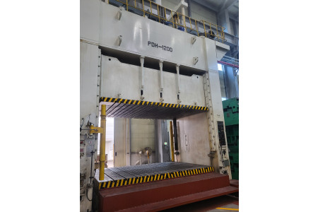 유압프레스 1200톤