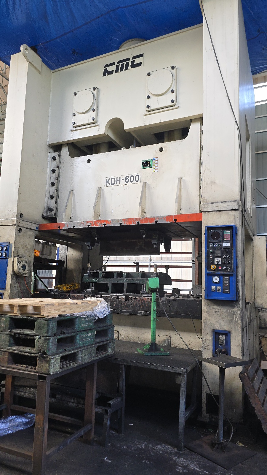 세미프레스600톤