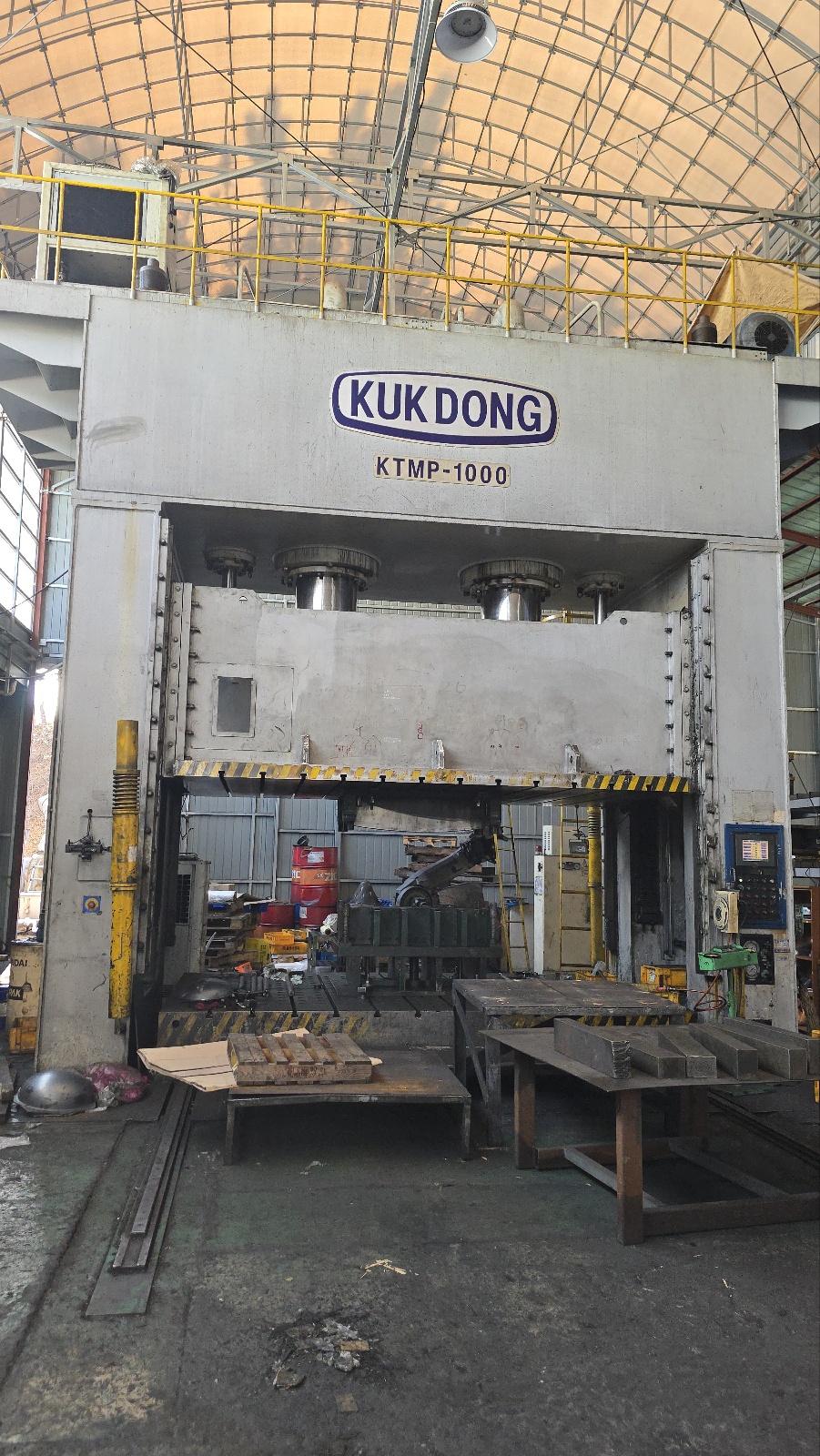 유압프레스 1000톤